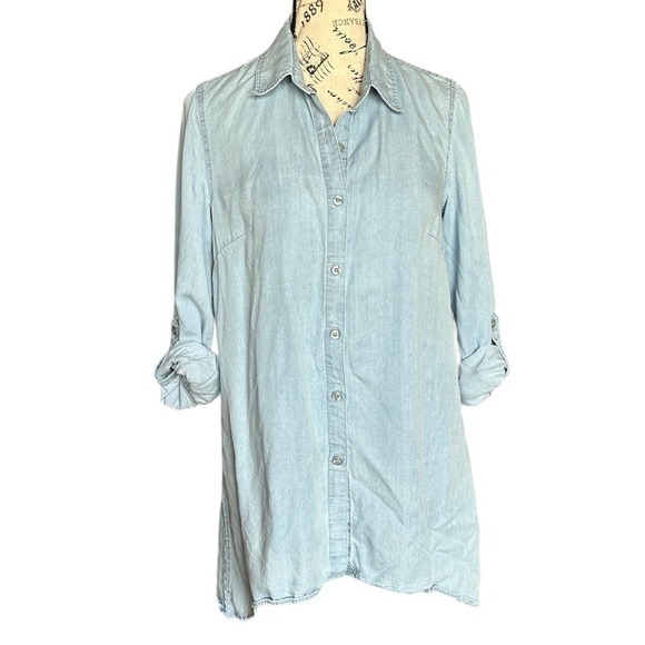 Jean button-down long sleeve shirt - Picture 2 of 4